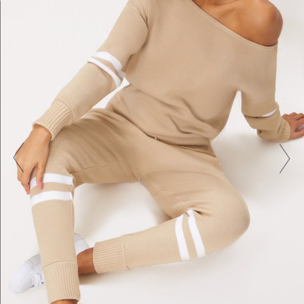 COPY - Stripe detail jogger knitted lounge set